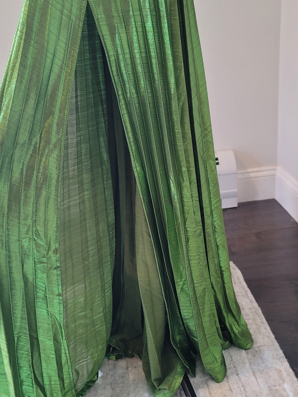 NWOT FAEREISTY Metallic Green Ruched Bodice Pleated Hem Formal Dress Size XS - Picture 12 of 12